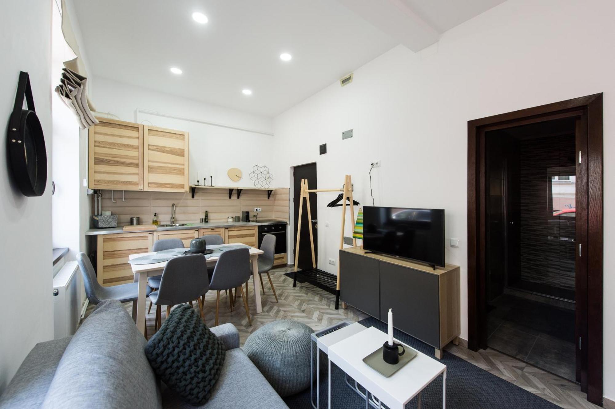 Charming Old Town Flat With Mountain View Διαμέρισμα Μπρασόβ Εξωτερικό φωτογραφία