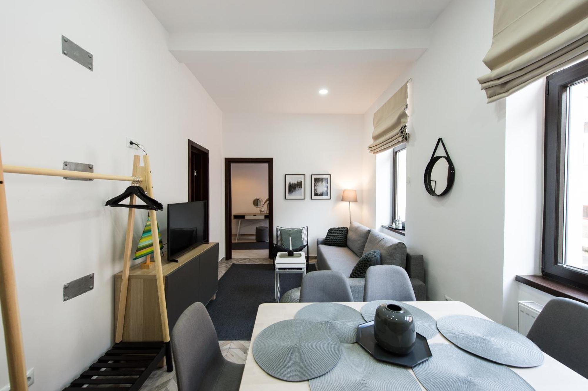 Charming Old Town Flat With Mountain View Διαμέρισμα Μπρασόβ Εξωτερικό φωτογραφία